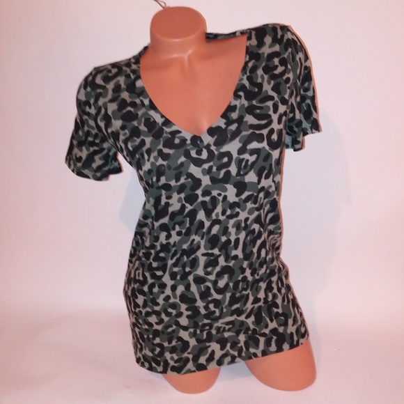 Victoria Secret PINK T Shirt - Picture 2 of 7